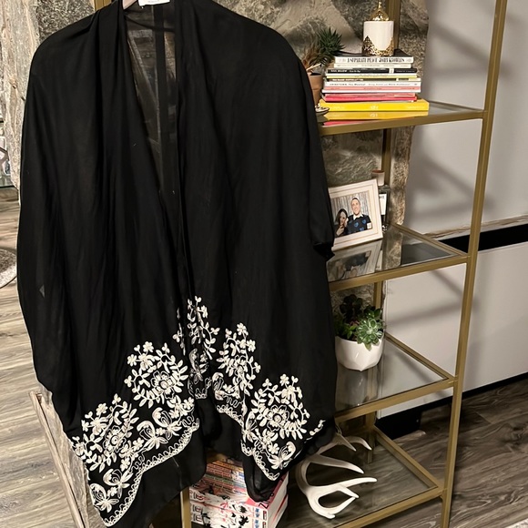 Chic Soul Black Floral Kimono (OS) - Picture 1 of 5